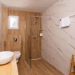 Apartament Leona *
