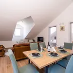 Apartament Leona