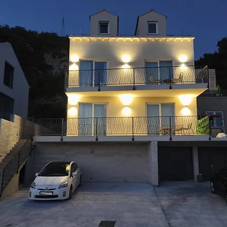 Apartment Leona